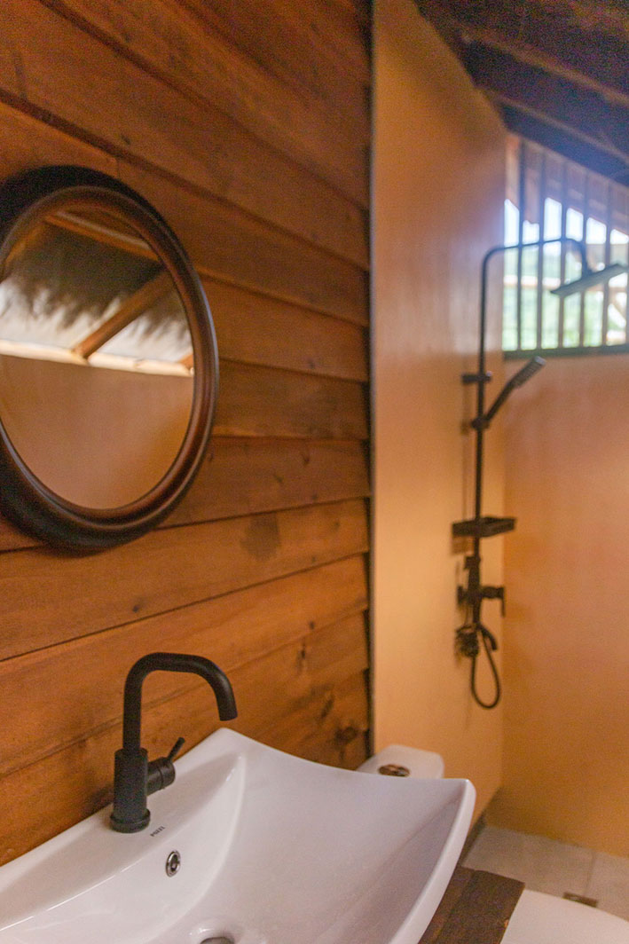 Regular cabin images